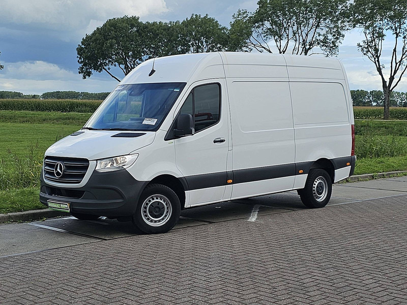 Mercedes-Benz Sprinter 317 ac automaat EURO6 - Товарен бус: снимка 2 Mercedes-Benz Sprinter 317 ac automaat EURO6 - Товарен бус: снимка 2