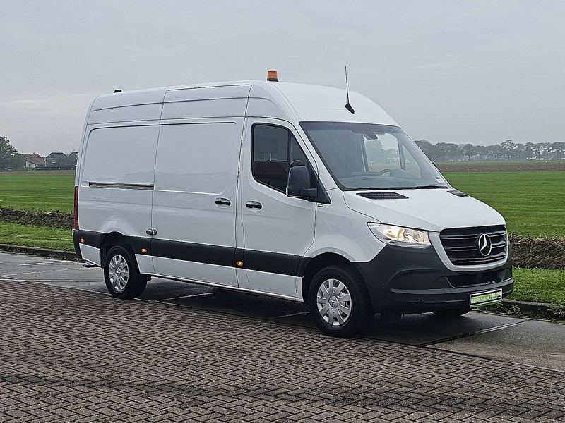 Mercedes-Benz Sprinter 317 ac automaat EURO6 - Товарен бус: снимка 4 Mercedes-Benz Sprinter 317 ac automaat EURO6 - Товарен бус: снимка 4
