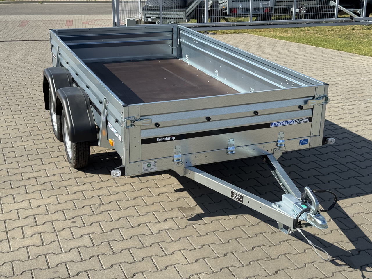 BRENDERUP 2300 STUB - przyczepa skrzyniowa 2 osie / 302 x 150 cm / 750 kg - Бордово ремарке/ Платформа: снимка 4 BRENDERUP 2300 STUB - przyczepa skrzyniowa 2 osie / 302 x 150 cm / 750 kg - Бордово ремарке/ Платформа: снимка 4