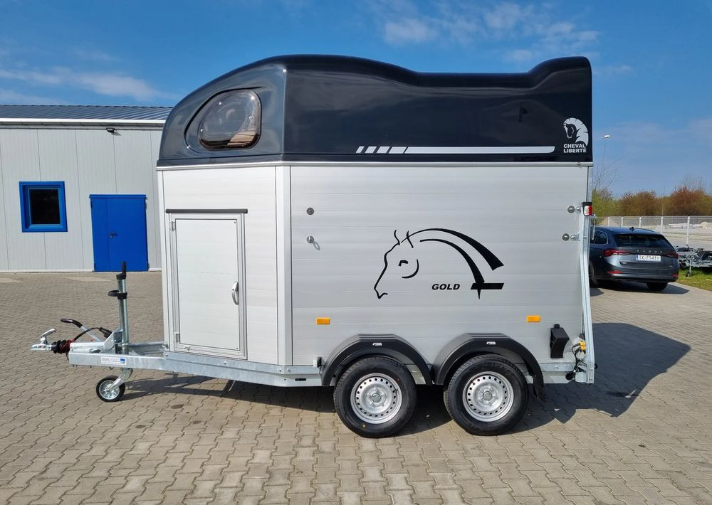 CHEVAL LIBERTÉ Cheval Liberte Gold First Alu + siodlarnia przyczepa dwukonna - Ремарке за коне: снимка 4 CHEVAL LIBERTÉ Cheval Liberte Gold First Alu + siodlarnia przyczepa dwukonna - Ремарке за коне: снимка 4