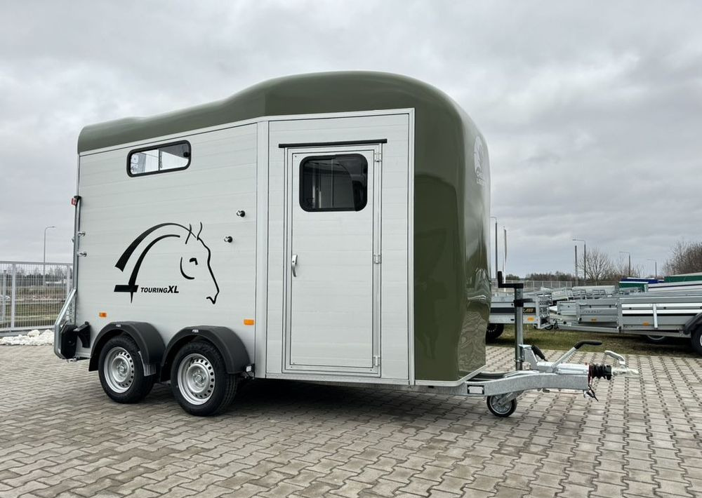 CHEVAL LIBERTÉ Touring Country XL przyczepa na dwa konie | duża siodlarnia | drzwi boczne | rampa przednia | 387×179 cm | ALUMINIOWA | Debon | dostawa | mocna i solidna | - Ремарке за коне: снимка 4 CHEVAL LIBERTÉ Touring Country XL przyczepa na dwa konie | duża siodlarnia | drzwi boczne | rampa przednia | 387×179 cm | ALUMINIOWA | Debon | dostawa | mocna i solidna | - Ремарке за коне: снимка 4