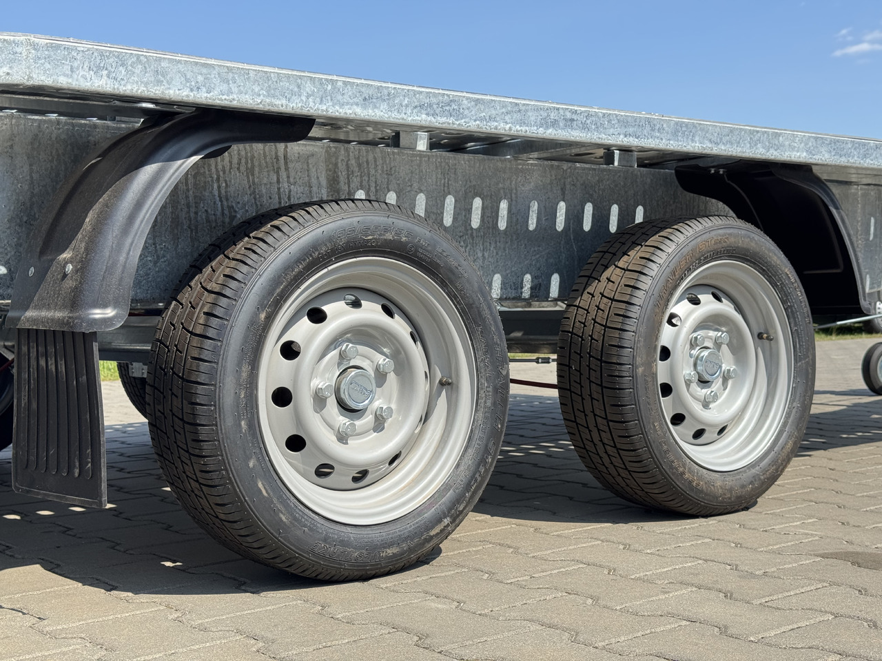 NIEWIADÓW Jupiter 4.5 - 450 x 210 cm / 2700 kg - Автовоз ремарке: снимка 3 NIEWIADÓW Jupiter 4.5 - 450 x 210 cm / 2700 kg - Автовоз ремарке: снимка 3