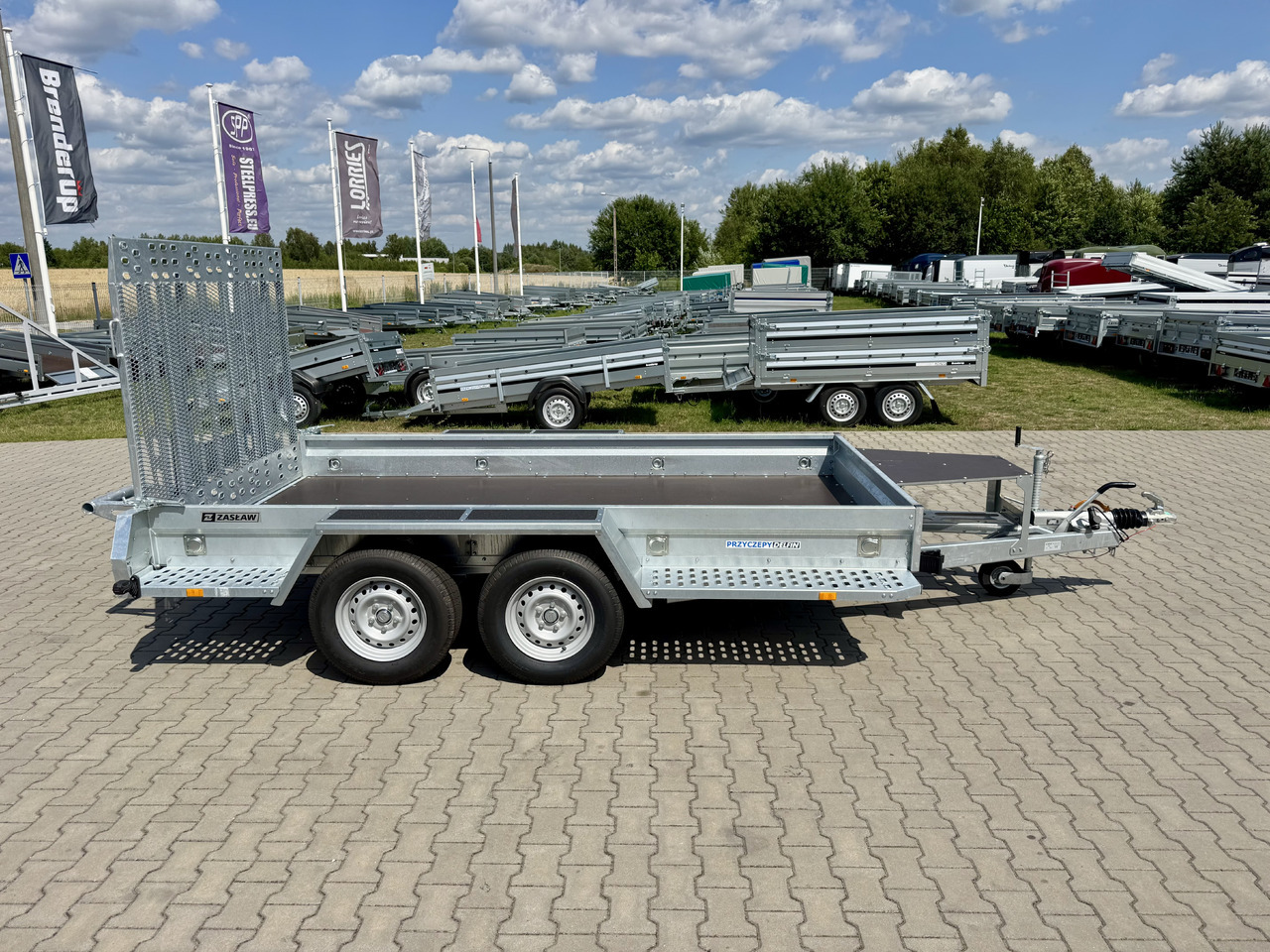 ZASŁAW MK350TH - Ремарке за строителна техника: снимка 2 ZASŁAW MK350TH - Ремарке за строителна техника: снимка 2