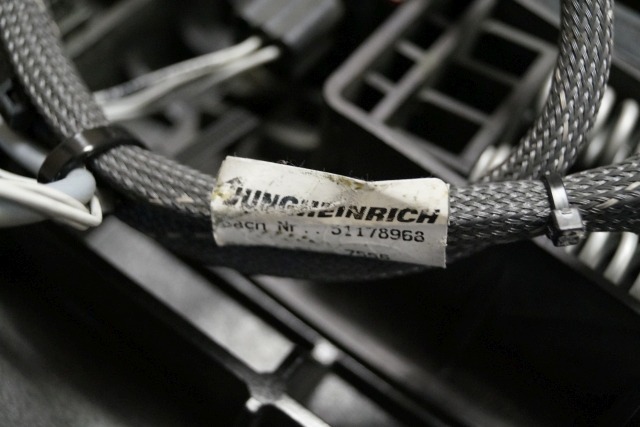 Jungheinrich 51189782 | Vloerplaat Floorplate ETV from Year 2011 Driving pedal 5 Vloerplaat Floorplate ETV from Year 2011 Driving pedal 51443197 Brake pedal 51198398 Kill switch 51188550 kabel 51178968 - Рама/ Шаси за Подемно-транспортна техника: снимка 3 Jungheinrich 51189782 | Vloerplaat Floorplate ETV from Year 2011 Driving pedal 5 Vloerplaat Floorplate ETV from Year 2011 Driving pedal 51443197 Brake pedal 51198398 Kill switch 51188550 kabel 51178968 - Рама/ Шаси за Подемно-транспортна техника: снимка 3