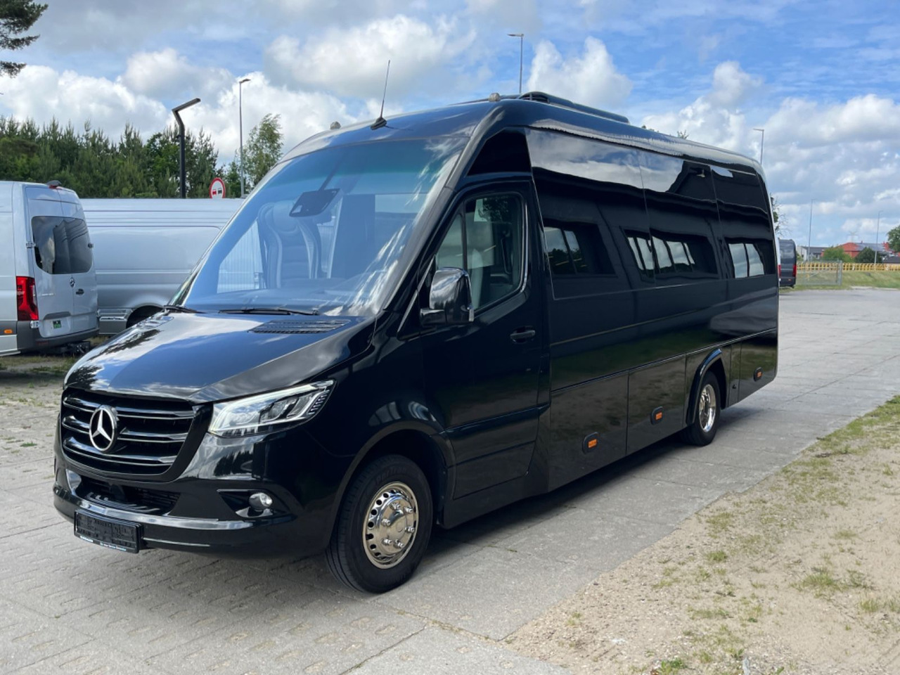 Mercedes-Benz Sprinter 519/ 3.0 V6 / LUXURY Tourist Bus - Туристически автобус: снимка 4 Mercedes-Benz Sprinter 519/ 3.0 V6 / LUXURY Tourist Bus - Туристически автобус: снимка 4