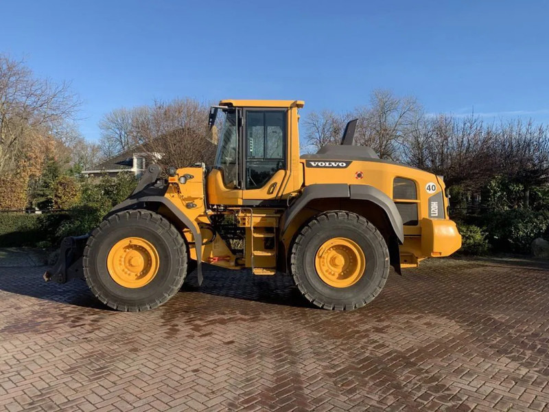 Volvo L120 H - Колесен товарач: снимка 1 Volvo L120 H - Колесен товарач: снимка 1