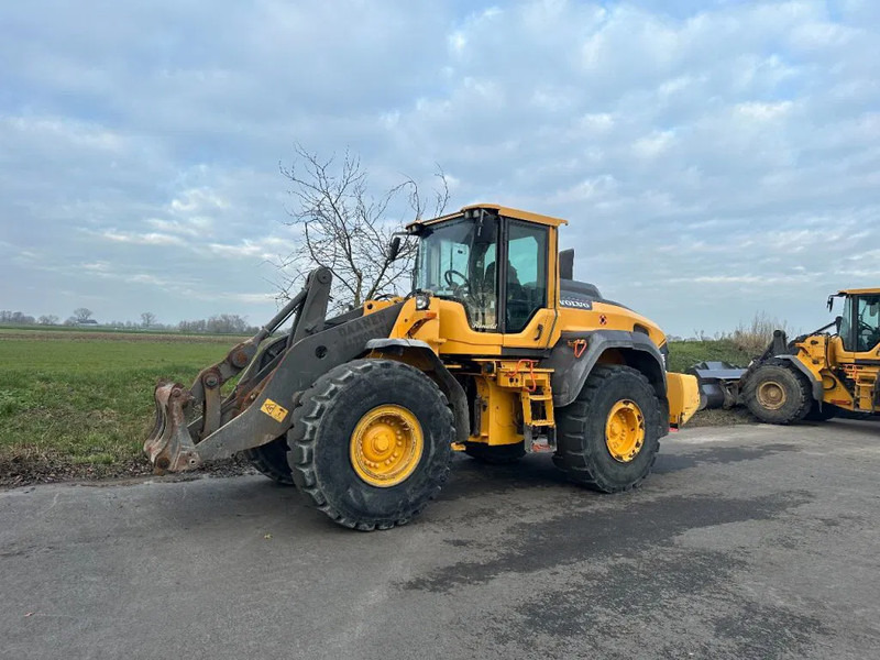 Volvo L120 H - Колесен товарач: снимка 2 Volvo L120 H - Колесен товарач: снимка 2