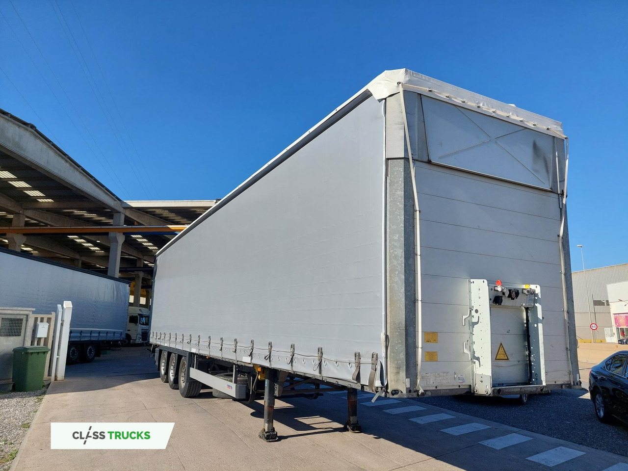 Schmitz Cargobull SCS24/L Varios - Брезентово полуремарке: снимка 2 Schmitz Cargobull SCS24/L Varios - Брезентово полуремарке: снимка 2