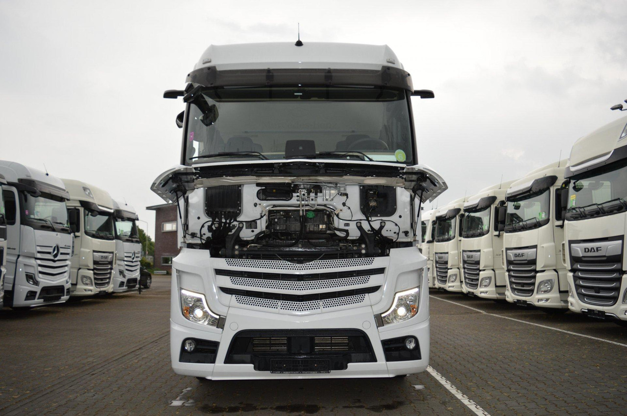 Влекач Mercedes-Benz Actros 5 1845 BigSpace Max tanks: снимка 14