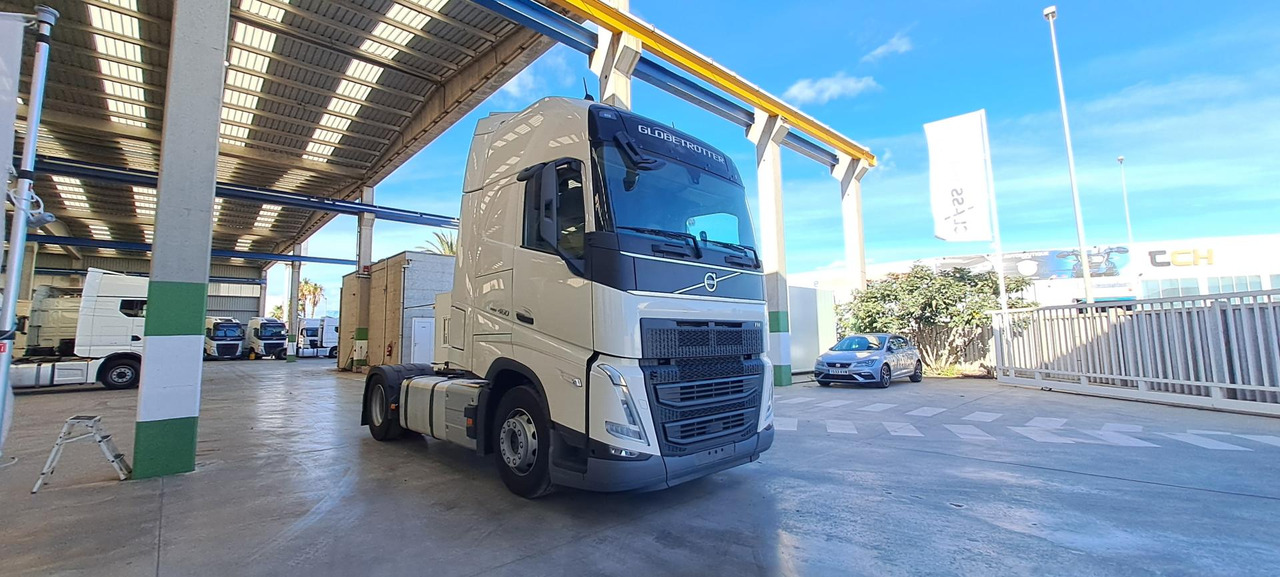 Volvo FH 460 Globetrotter XL Retarder - Влекач: снимка 3 Volvo FH 460 Globetrotter XL Retarder - Влекач: снимка 3