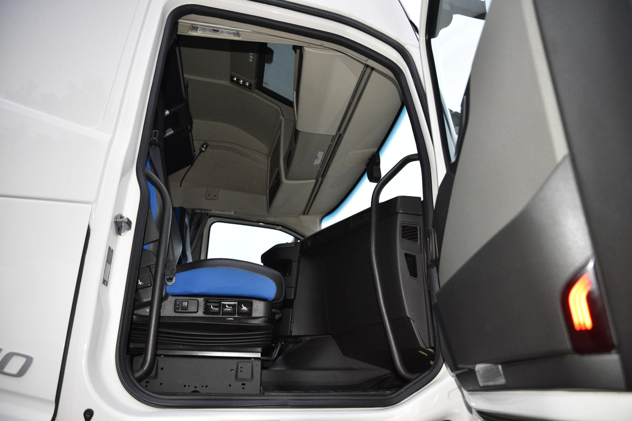 Влекач Volvo FH 540 Globetrotter XL Retarder: снимка 9