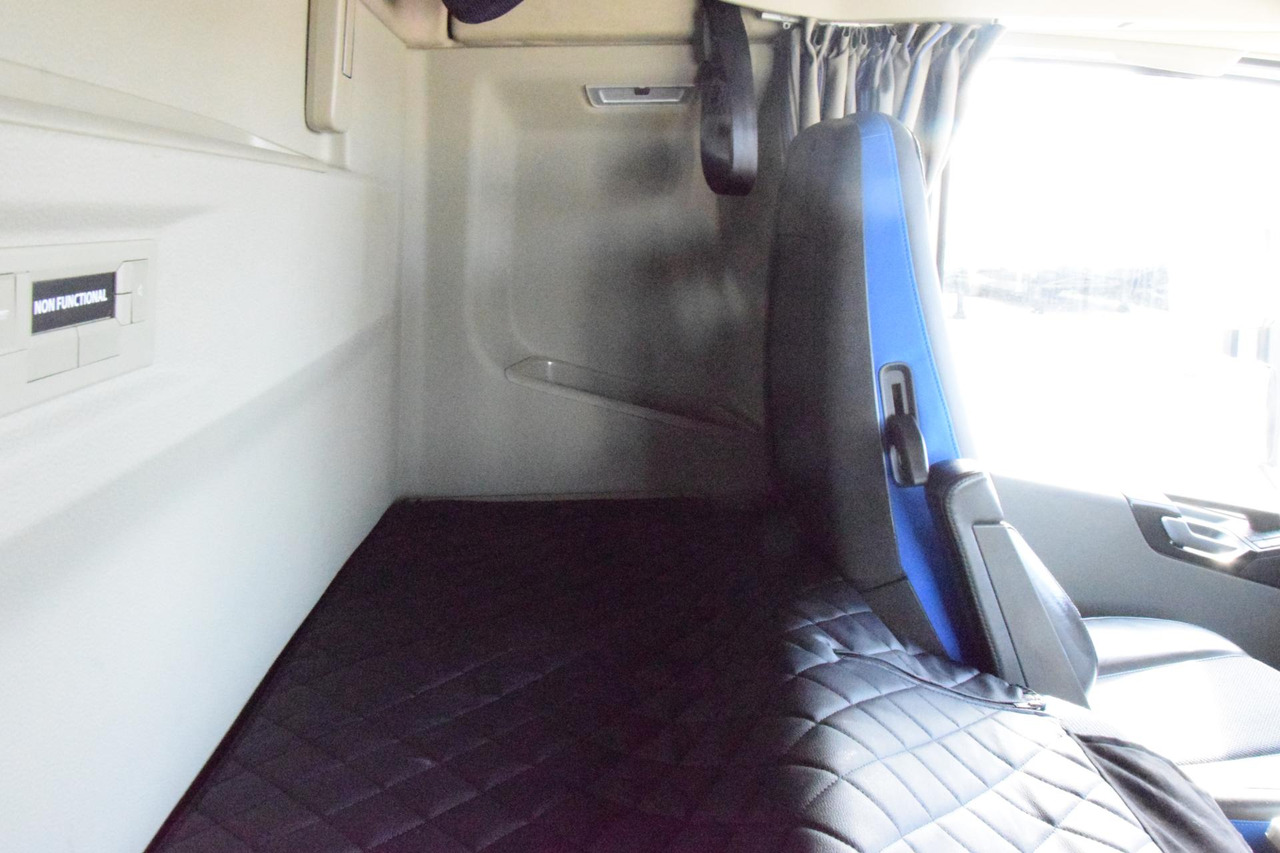 Влекач Volvo FH 540 Globetrotter XL Retarder: снимка 11