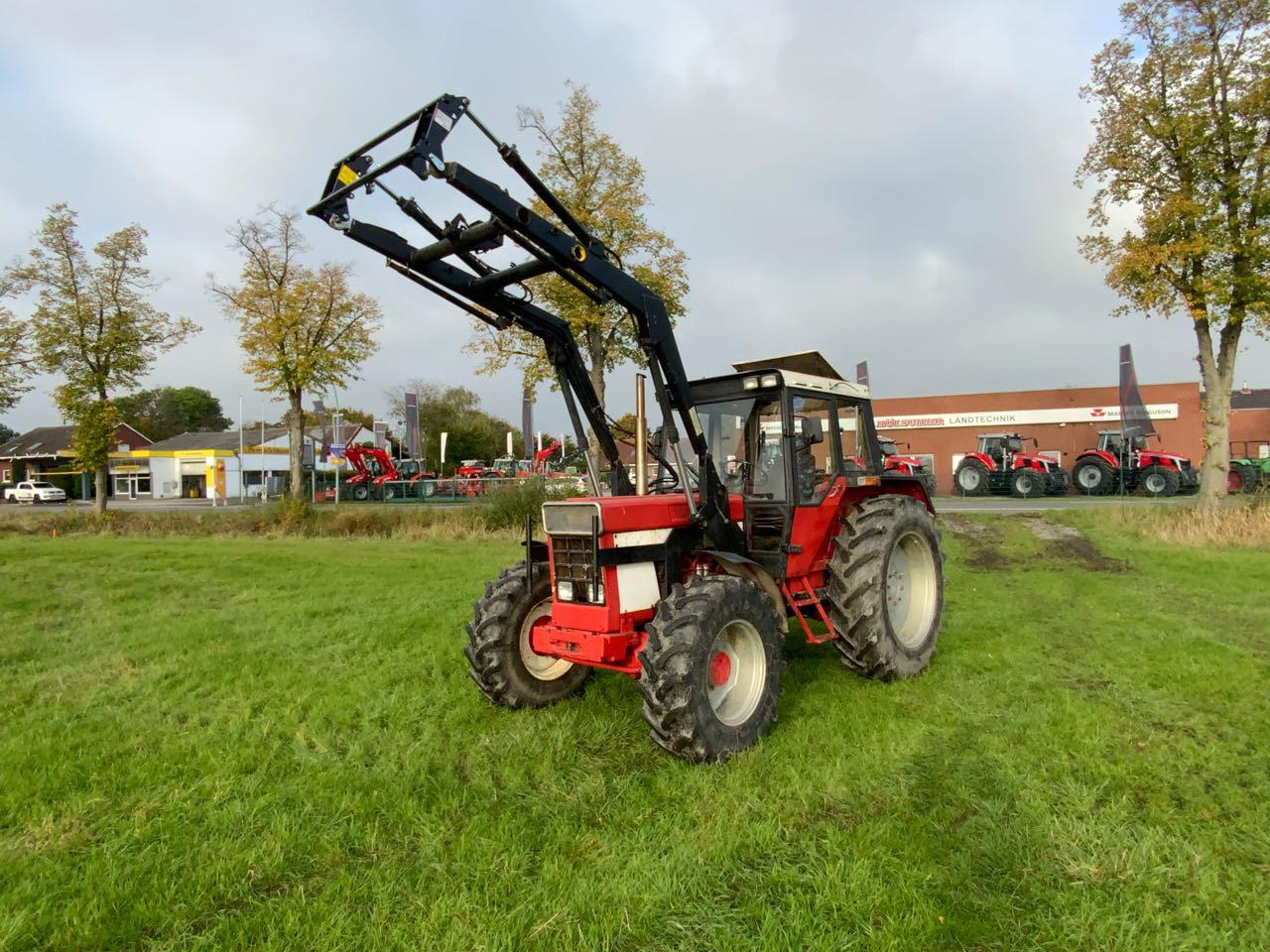 Case-IH 955 - Трактор: снимка 1 Case-IH 955 - Трактор: снимка 1
