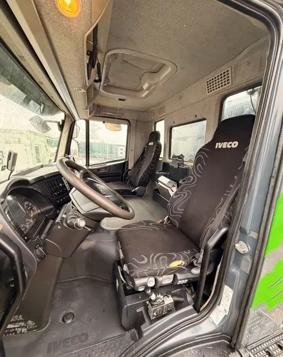 Самосвал камион Iveco Magirus AD 340 T • 8x4 • Bordmatik Wywrotka trójstronna • 450 KM • Euro 6 • Przebieg 294 304 km !: снимка 11 Самосвал камион Iveco Magirus AD 340 T • 8x4 • Bordmatik Wywrotka trójstronna • 450 KM • Euro 6 • Przebieg 294 304 km !: снимка 11