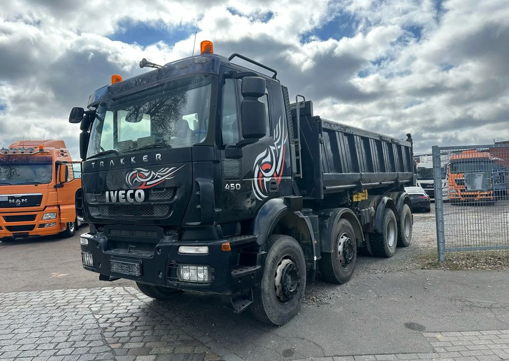 Iveco Trakker 450 | Trójstronna wywrotka | 2008 | 8x4 | Retarder | Bordmatik | Manual | - Самосвал камион: снимка 1 Iveco Trakker 450 | Trójstronna wywrotka | 2008 | 8x4 | Retarder | Bordmatik | Manual | - Самосвал камион: снимка 1