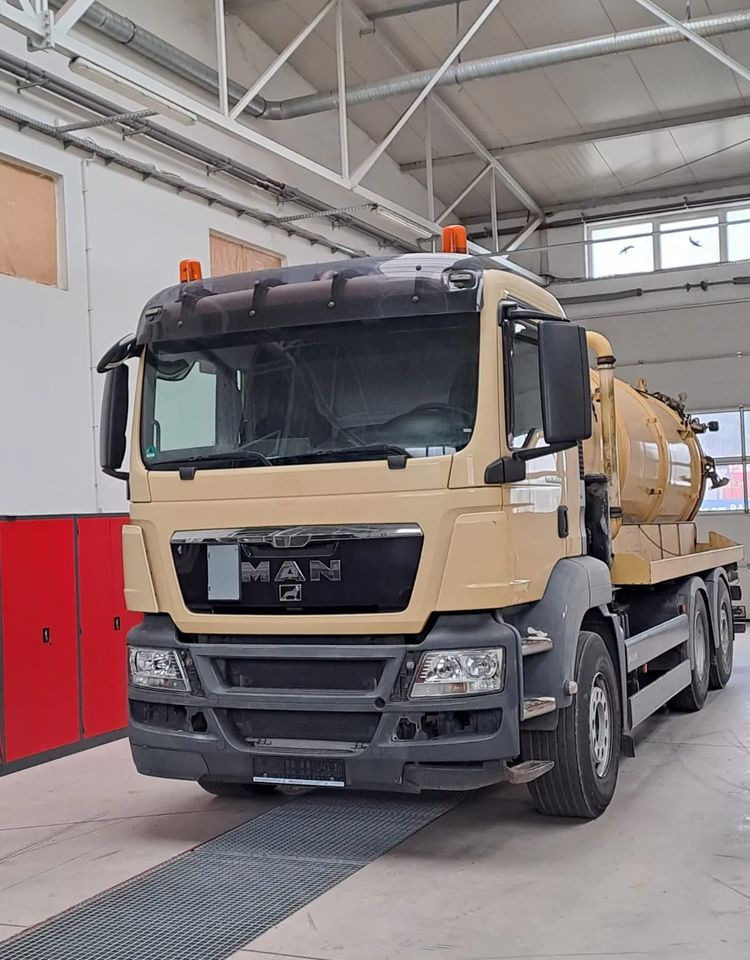 MAN MAN TGS 26.360/6X2/POJAZD KOMUNALNY Z WYWROTEM - Каналопочистваща машина: снимка 1 MAN MAN TGS 26.360/6X2/POJAZD KOMUNALNY Z WYWROTEM - Каналопочистваща машина: снимка 1