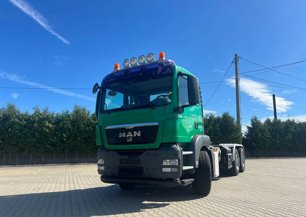 MAN TGS 26.440 | Hakowiec Meiller| 6x4 | 440 KM | przód resor, tył pneumatyczne |Belka ostrzegawcza (koguty) - Мултилифт с кука камион: снимка 1 MAN TGS 26.440 | Hakowiec Meiller| 6x4 | 440 KM | przód resor, tył pneumatyczne |Belka ostrzegawcza (koguty) - Мултилифт с кука камион: снимка 1