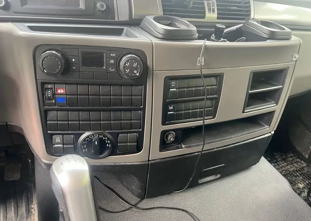 MAN TGS 41.460 8x8 • Meiller • Muldenkipper • Allrad • Euro 6d • Przebieg: 85 000 km - Самосвал камион: снимка 5 MAN TGS 41.460 8x8 • Meiller • Muldenkipper • Allrad • Euro 6d • Przebieg: 85 000 km - Самосвал камион: снимка 5