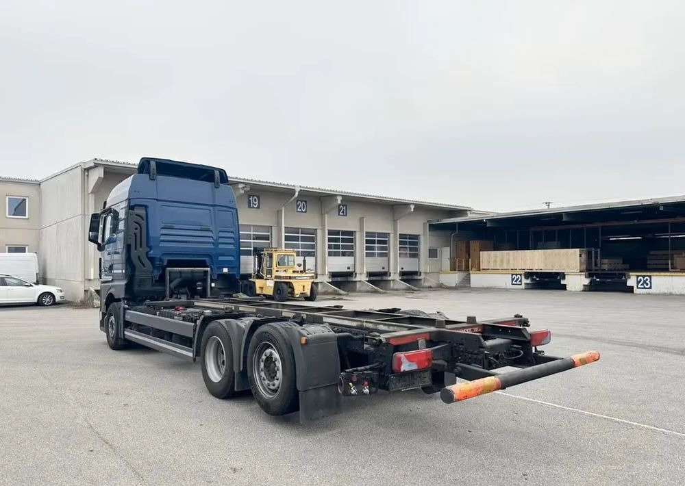 MAN TGX 26.470 6x2 | BDF | Oś podnoszona + skrętna | Retarder | Euro 6 | Automatyczna klimatyzacja | Napęd na tylne koła - Шаси кабина: снимка 4 MAN TGX 26.470 6x2 | BDF | Oś podnoszona + skrętna | Retarder | Euro 6 | Automatyczna klimatyzacja | Napęd na tylne koła - Шаси кабина: снимка 4