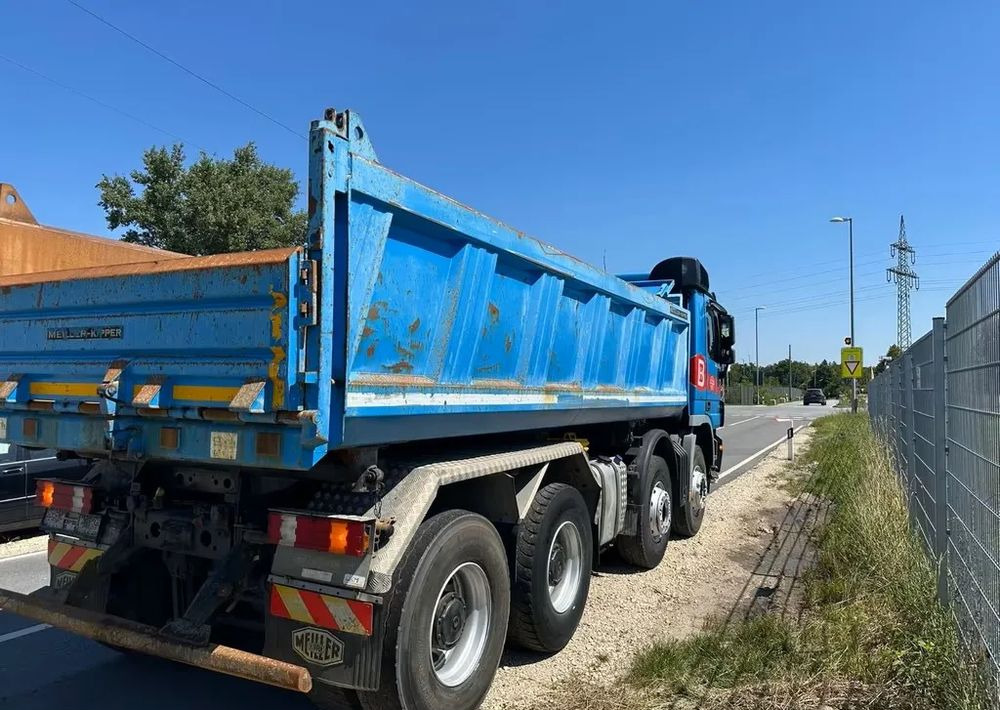 Mercedes-Benz ACTROS MP3 4148 MEILLER – wywrotka 2-stronna Bordmatic/ Retarder / Euro 5 - Самосвал камион: снимка 3 Mercedes-Benz ACTROS MP3 4148 MEILLER – wywrotka 2-stronna Bordmatic/ Retarder / Euro 5 - Самосвал камион: снимка 3
