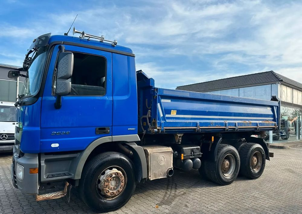 Mercedes-Benz Actros 2636 I Wywrotka trójstronna Meiller I Bordmatik I 6x4 I Euro 5 I Retarder I - Самосвал камион: снимка 1 Mercedes-Benz Actros 2636 I Wywrotka trójstronna Meiller I Bordmatik I 6x4 I Euro 5 I Retarder I - Самосвал камион: снимка 1