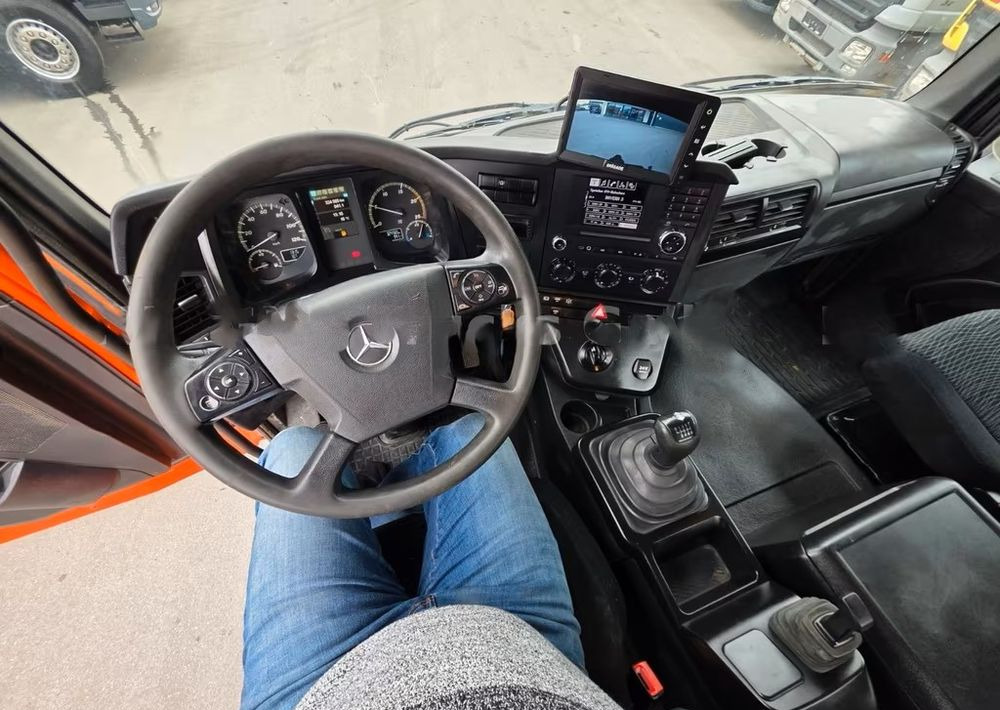 Mercedes-Benz Arocs 2645 /Allrad 6x4 / BB / Wywrotka trójstronna Meiller / Manual / Retarder / BORDMATIK / 320 000 km - Самосвал камион: снимка 3 Mercedes-Benz Arocs 2645 /Allrad 6x4 / BB / Wywrotka trójstronna Meiller / Manual / Retarder / BORDMATIK / 320 000 km - Самосвал камион: снимка 3
