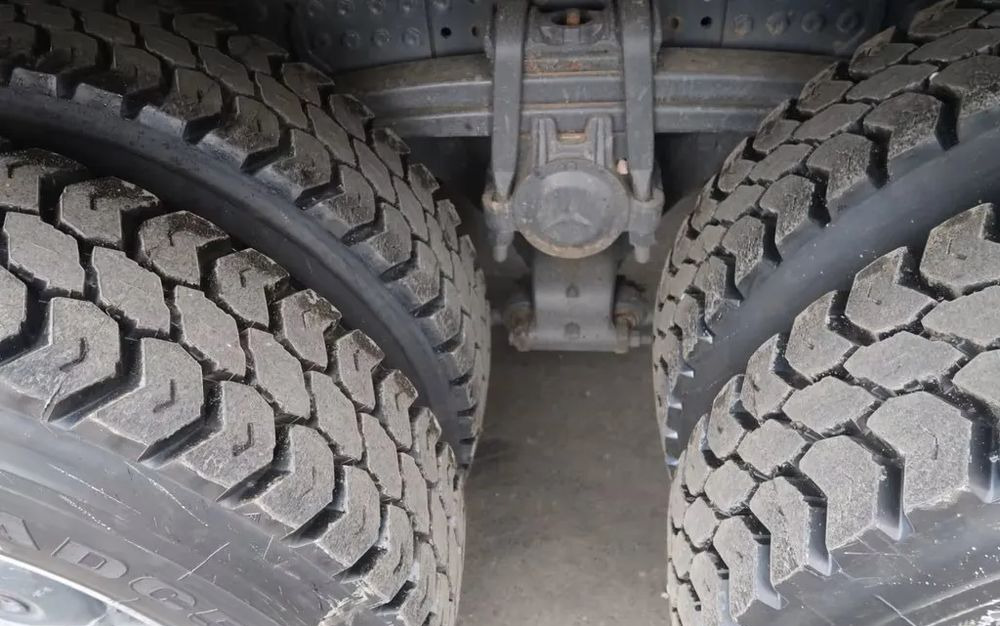 Mercedes-Benz Arocs 3251 / 8x4 / Wywrotka Meiller 3- stronna /  Euro 6d / Przebieg: 215 600 km - Самосвал камион: снимка 3 Mercedes-Benz Arocs 3251 / 8x4 / Wywrotka Meiller 3- stronna /  Euro 6d / Przebieg: 215 600 km - Самосвал камион: снимка 3