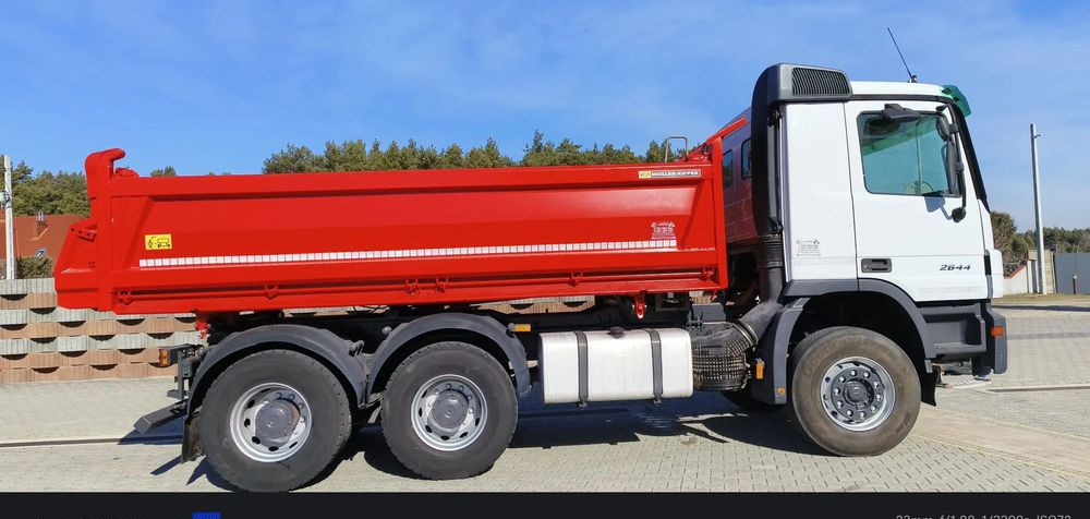 Mercedes-Benz Mercedes-Benz Actros 2644 K/ 6x4 / Meiller Retarder /Wywrotka/Euro 3 - Самосвал камион: снимка 3 Mercedes-Benz Mercedes-Benz Actros 2644 K/ 6x4 / Meiller Retarder /Wywrotka/Euro 3 - Самосвал камион: снимка 3