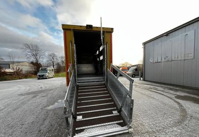 Volvo FH 420 • KABA • Transport Zwierząt 3xŚwinie/ 2xBydło 3-piętrowy • Euro 5 • Retarder • Oś podnoszona i skrętna - За превоз на животни камион: снимка 5 Volvo FH 420 • KABA • Transport Zwierząt 3xŚwinie/ 2xBydło 3-piętrowy • Euro 5 • Retarder • Oś podnoszona i skrętna - За превоз на животни камион: снимка 5