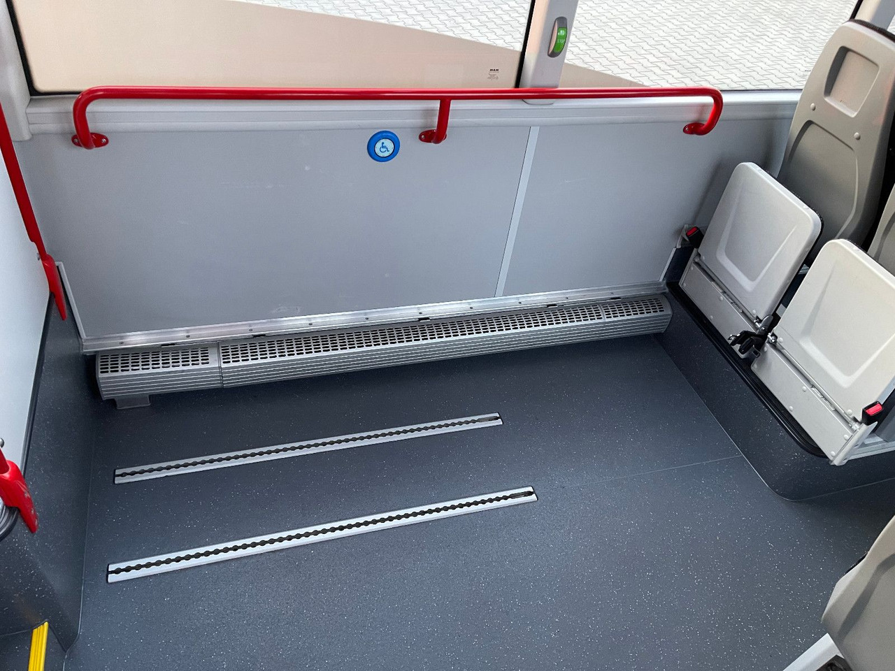 Градски автобус MAN Lion's Intercity LE 12: снимка 24