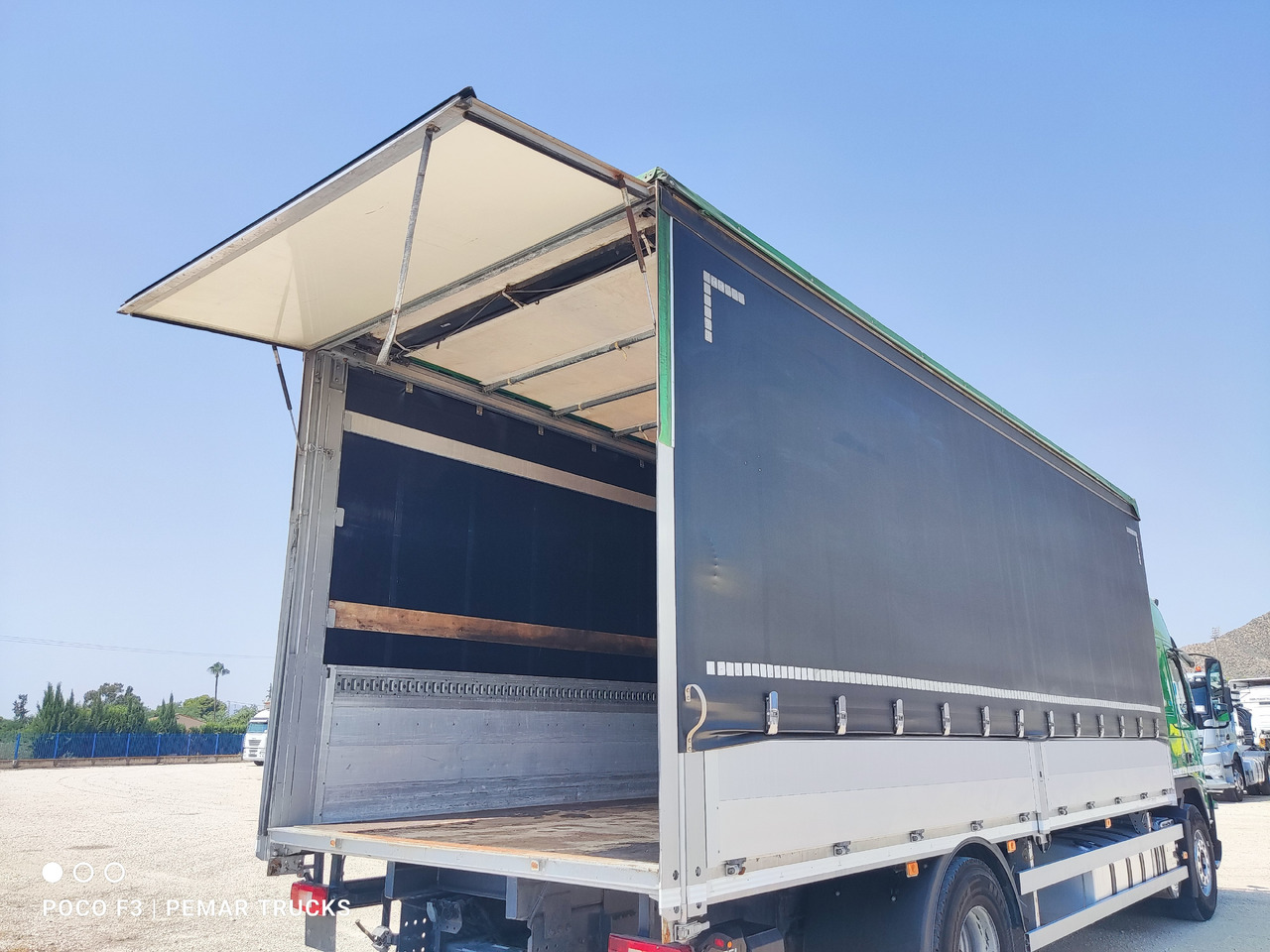 - Брезентова каросерия: снимка 1 - Брезентова каросерия: снимка 1