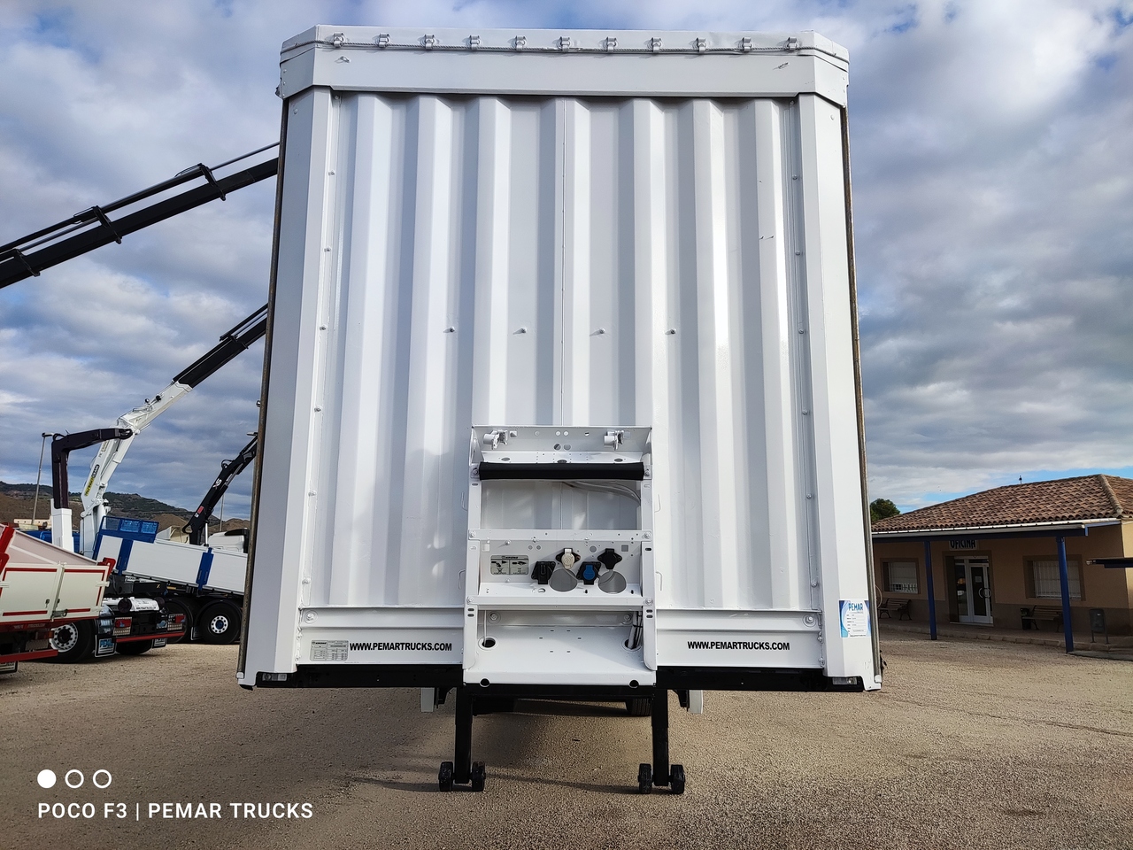 KRONE SD TAUTLINER - Брезентово полуремарке: снимка 2 KRONE SD TAUTLINER - Брезентово полуремарке: снимка 2