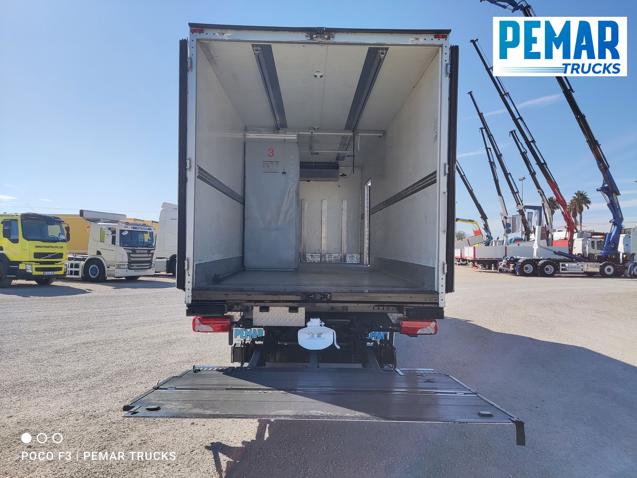 Рефрижератор камион MERCEDES-BENZ MERCEDES BENZ ANTOS 1833 FRIGORIFICO 18T: снимка 13