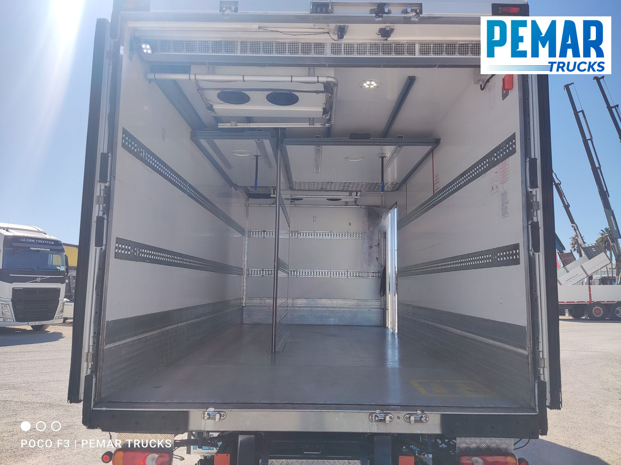 Лизинг на RENAULT D12 210 FRIGORIFICO 12T EURO 6 RENAULT D12 210 FRIGORIFICO 12T EURO 6: снимка 15