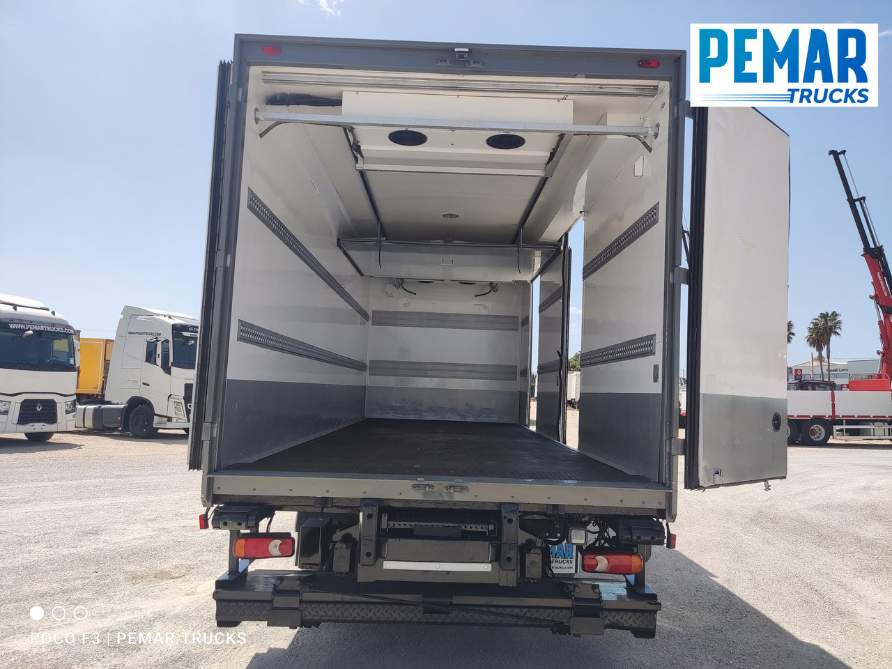 Рефрижератор камион RENAULT MIDLUM 270 FRIGORIFICO 16T EURO 5: снимка 14