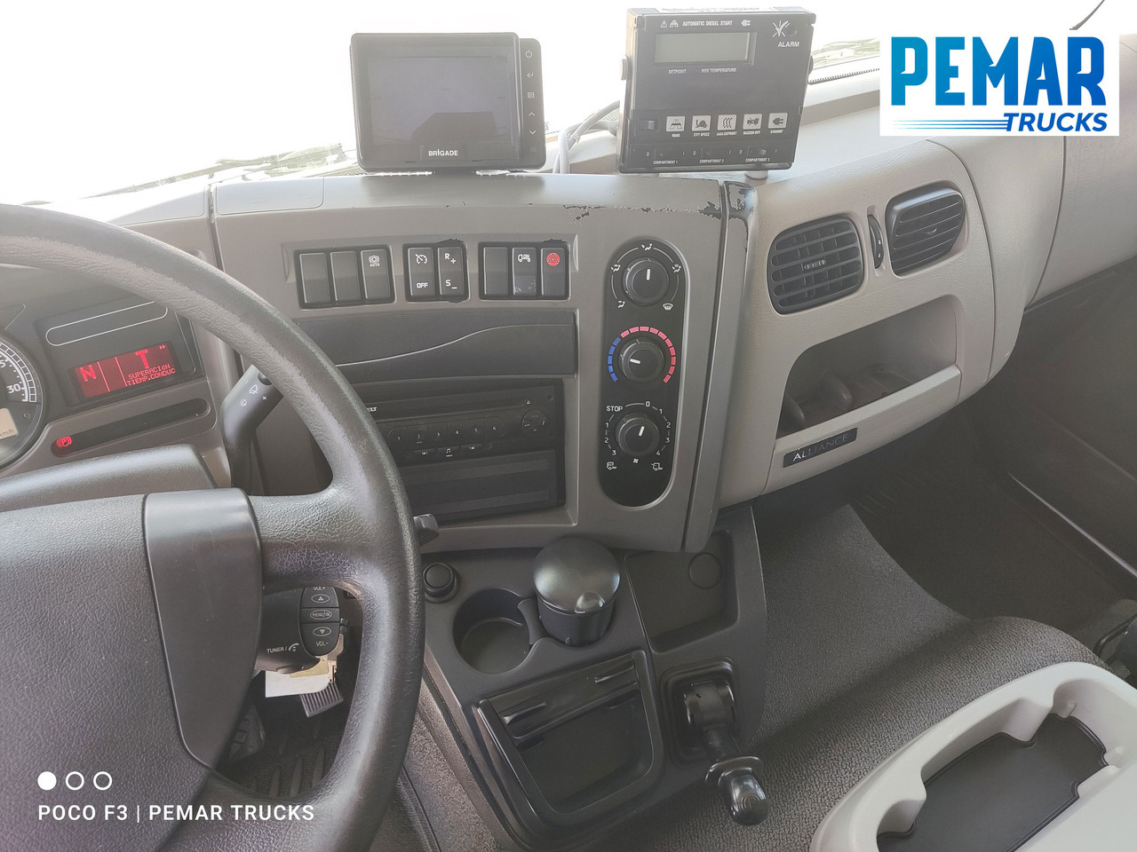 Рефрижератор камион RENAULT MIDLUM 270 FRIGORIFICO 16T EURO 5: снимка 28