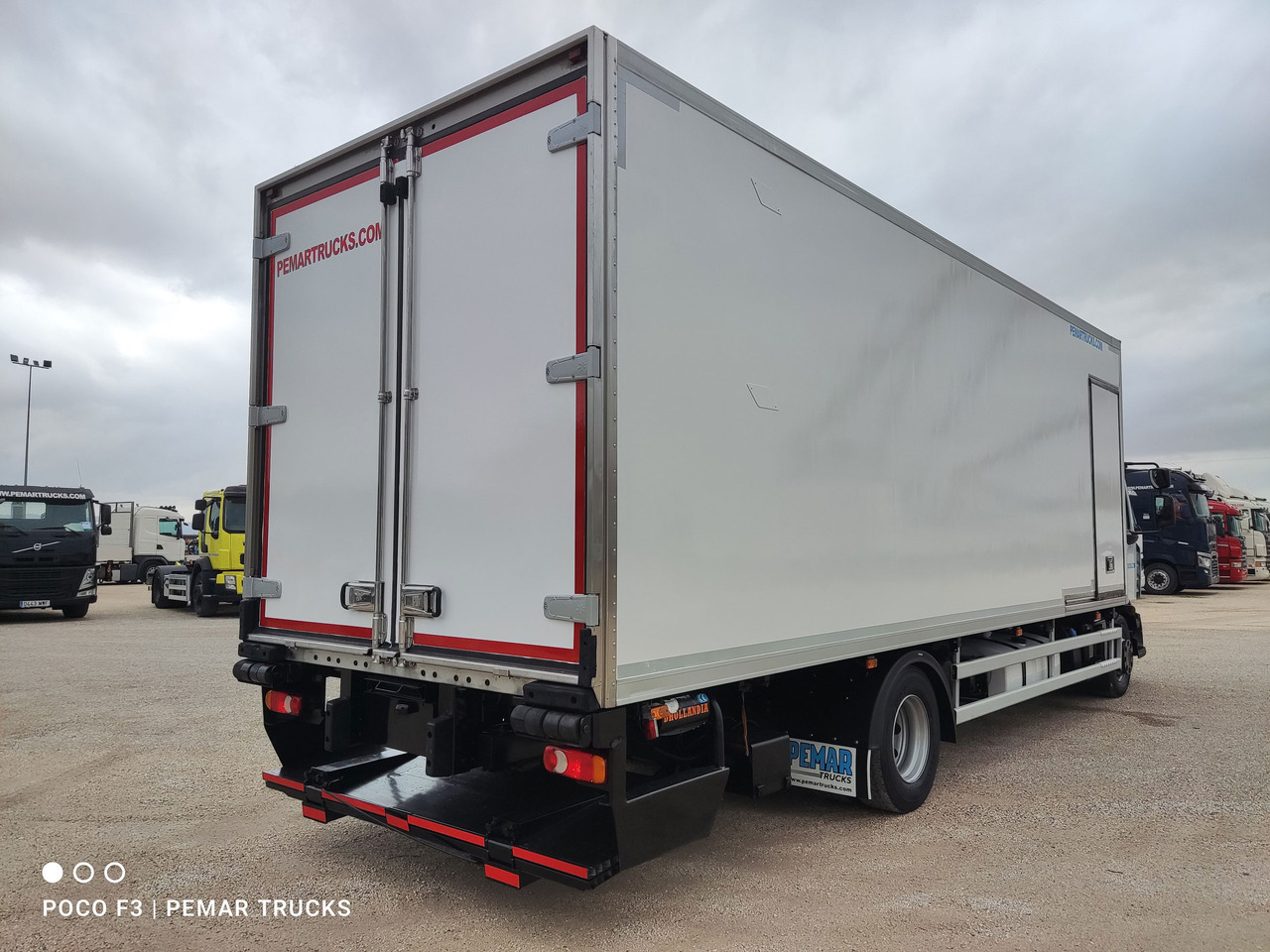 RENAULT MIDLUM D16 240 EURO 6 - Рефрижератор камион: снимка 5 RENAULT MIDLUM D16 240 EURO 6 - Рефрижератор камион: снимка 5