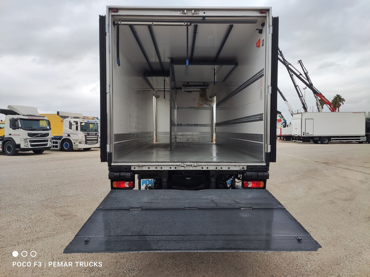 Лизинг на RENAULT MIDLUM D16 240 EURO 6 RENAULT MIDLUM D16 240 EURO 6: снимка 13