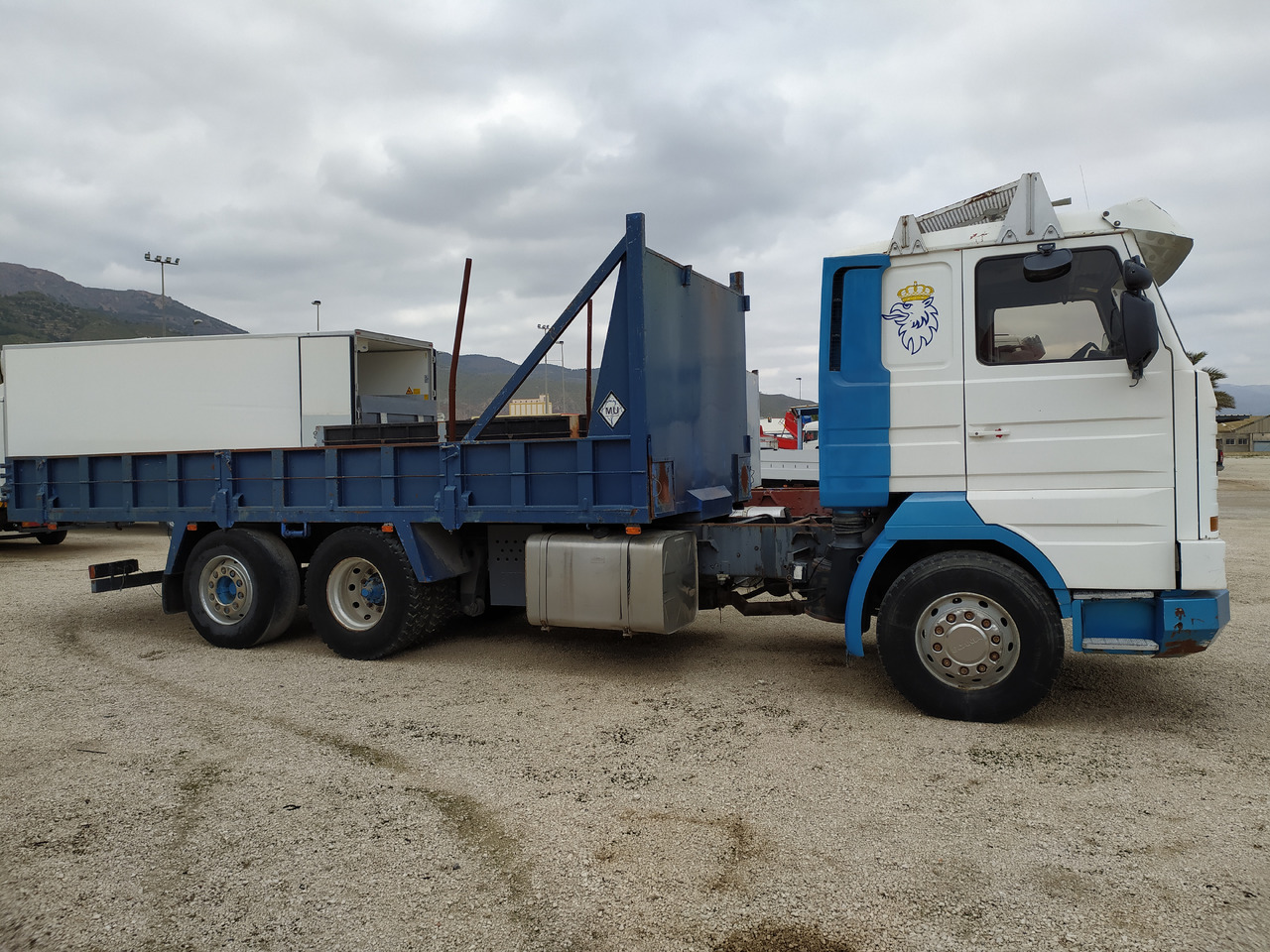 SCANIA 143 420 BASCULANTE - Самосвал камион: снимка 4 SCANIA 143 420 BASCULANTE - Самосвал камион: снимка 4