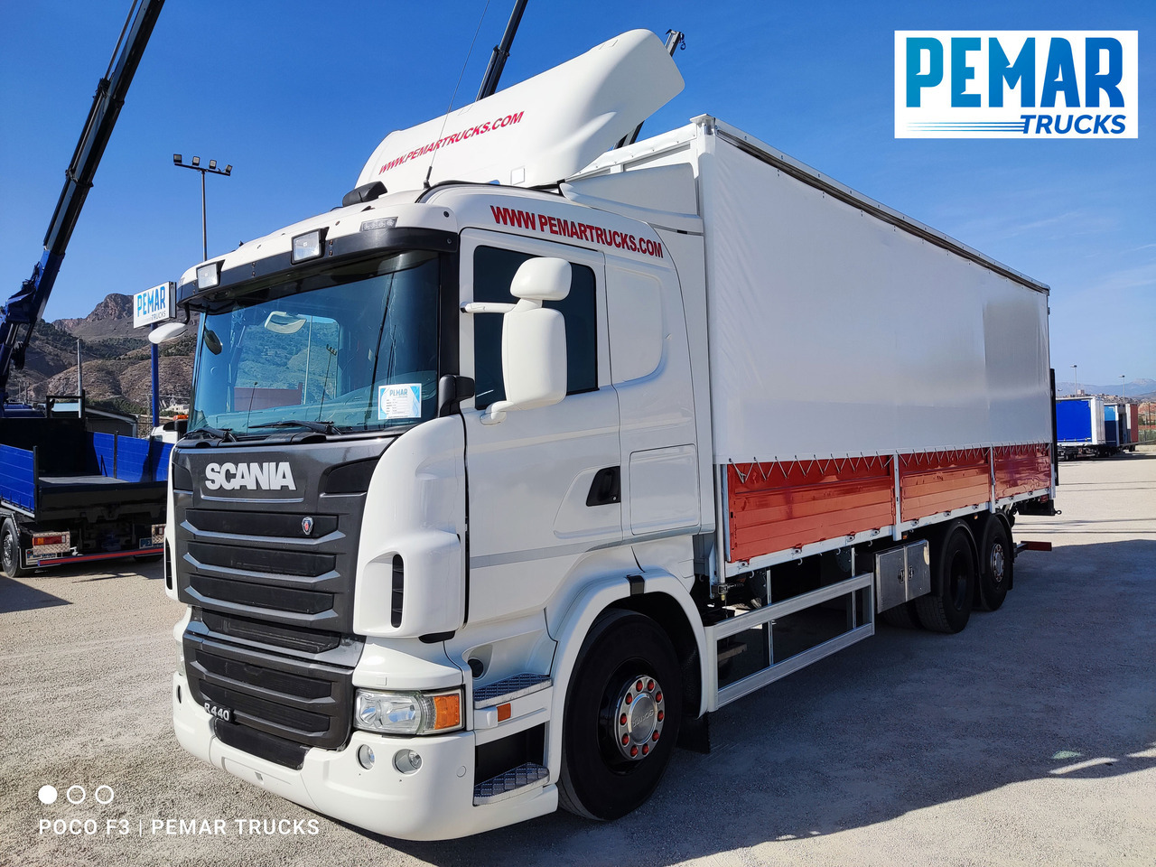 SCANIA R 440 6X2 SEMITAUTLINER - Камион с брезент: снимка 2 SCANIA R 440 6X2 SEMITAUTLINER - Камион с брезент: снимка 2