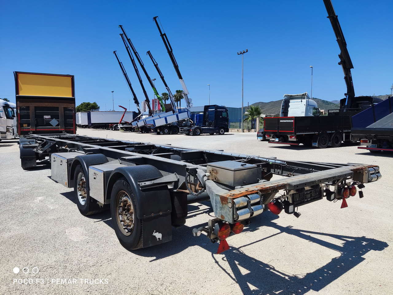 SCHMITZ CARGOBULL KO36 CHASIS MEGATRAILER 4 ejes - Шаси ремарке: снимка 3 SCHMITZ CARGOBULL KO36 CHASIS MEGATRAILER 4 ejes - Шаси ремарке: снимка 3