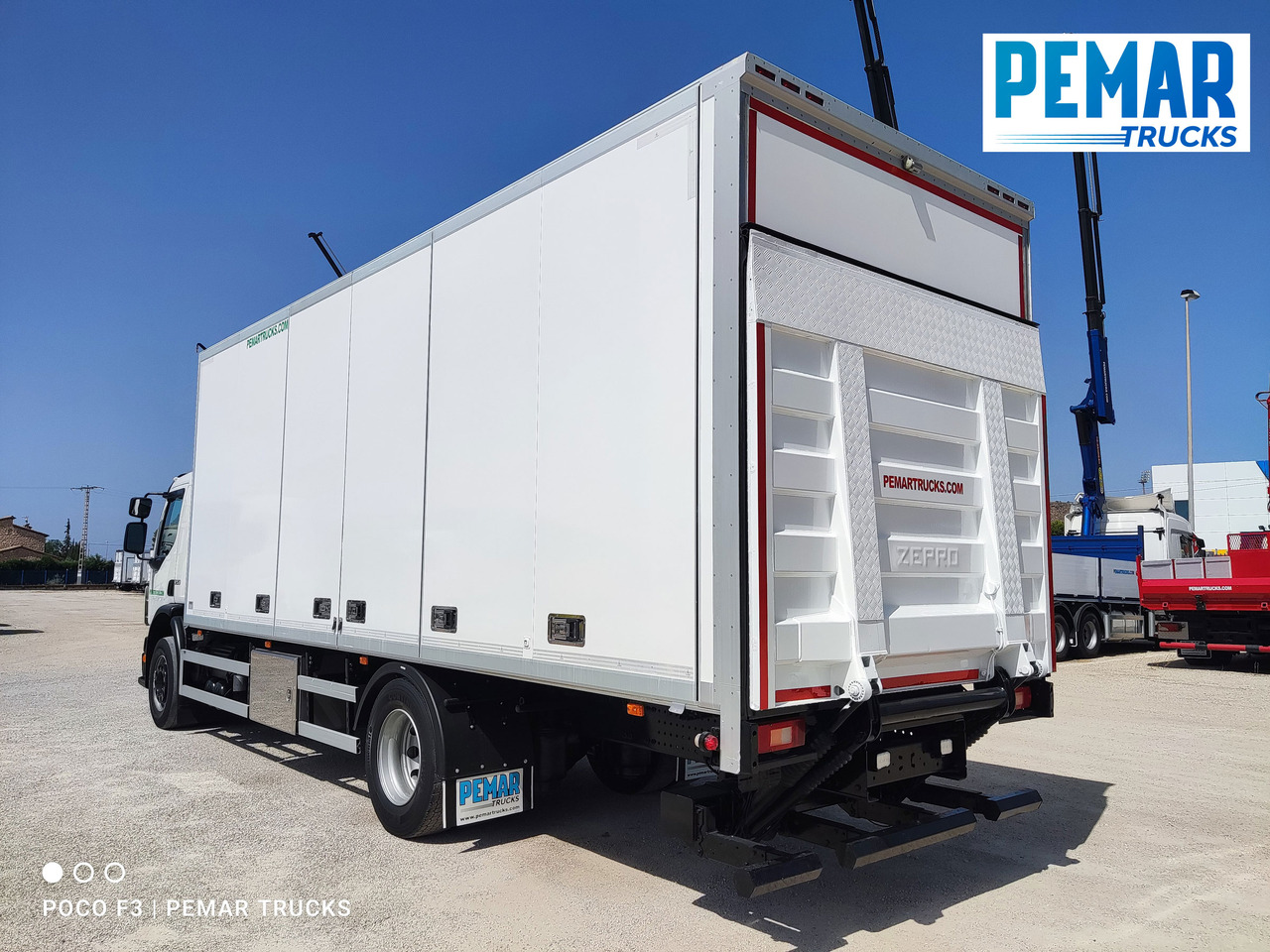 Камион фургон VOLVO FE 320 CAJA CERRADA 18T EURO 6: снимка 7