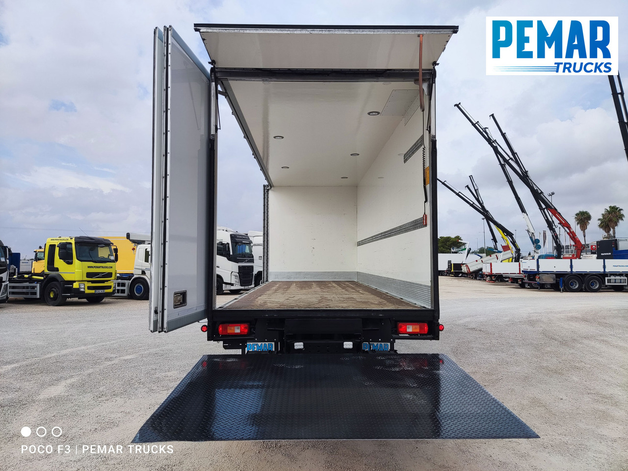 Камион фургон VOLVO FE 320 CAJA CERRADA 18T EURO 6: снимка 11