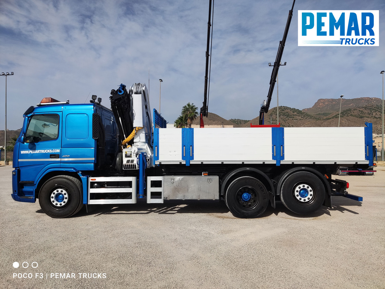 Самосвал камион, Камион с кран VOLVO FM 400 6X2 GRUA PALFINGER PK 23002 BASCULANTE: снимка 9