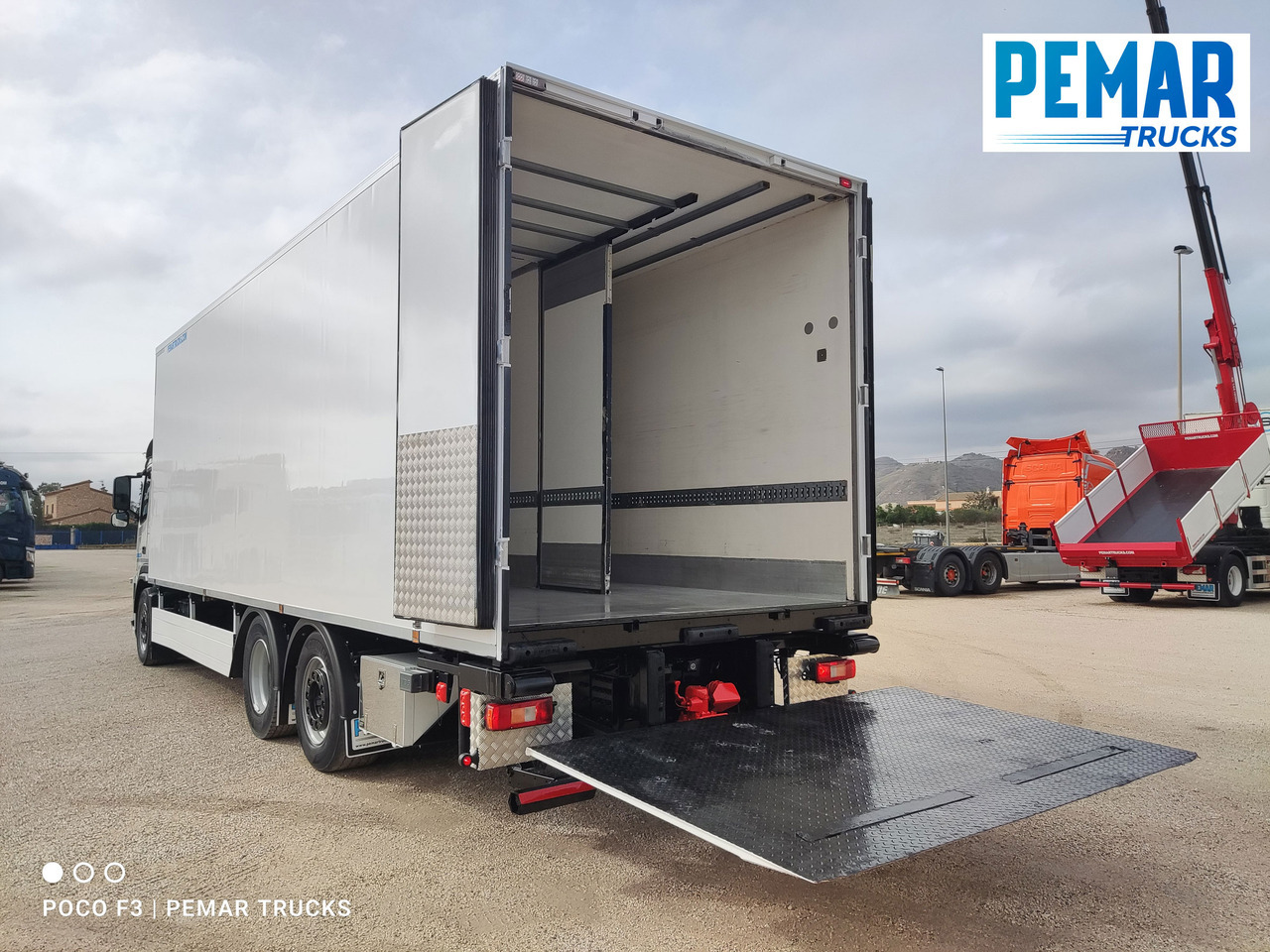 Рефрижератор камион VOLVO FM 410 6X2 FRIGORIFICO: снимка 9