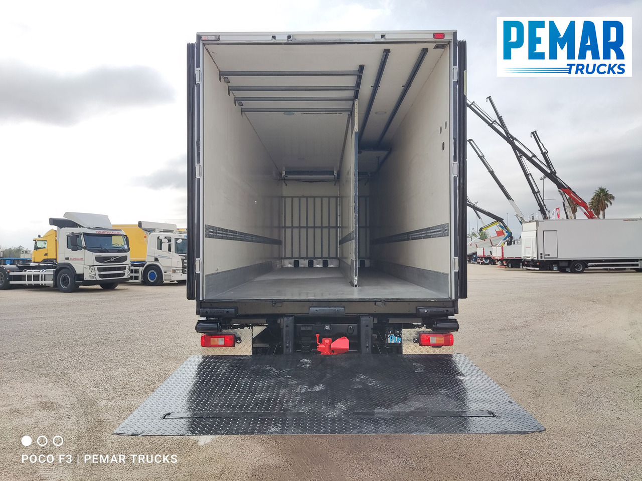 Рефрижератор камион VOLVO FM 410 6X2 FRIGORIFICO: снимка 10