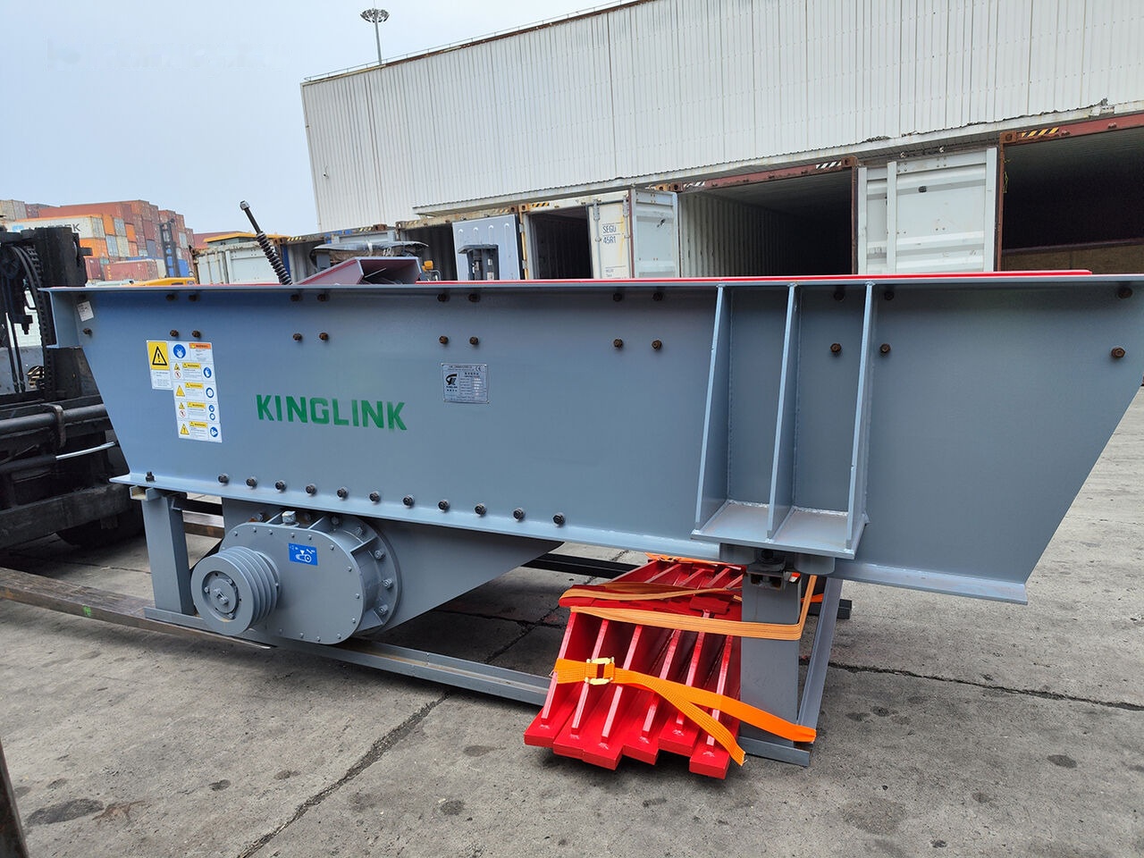 Kinglink Heavy-Duty Vibrating Grizzly Feeder ZSW380x96 - Минна машина: снимка 4 Kinglink Heavy-Duty Vibrating Grizzly Feeder ZSW380x96 - Минна машина: снимка 4