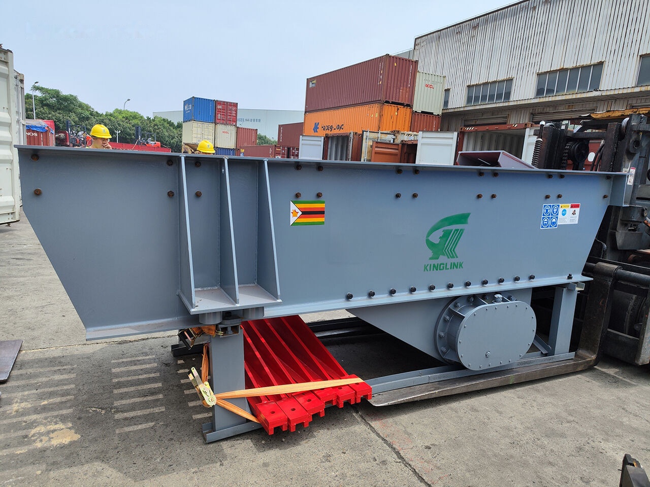 Kinglink Heavy-Duty Vibrating Grizzly Feeder ZSW380x96 - Минна машина: снимка 2 Kinglink Heavy-Duty Vibrating Grizzly Feeder ZSW380x96 - Минна машина: снимка 2
