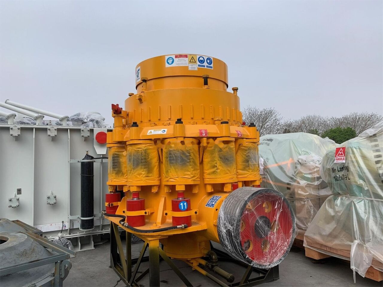 Kinglink KLC1300 Iron Ore Cone Crusher 150-250TPH - Конусна трошачка: снимка 1 Kinglink KLC1300 Iron Ore Cone Crusher 150-250TPH - Конусна трошачка: снимка 1