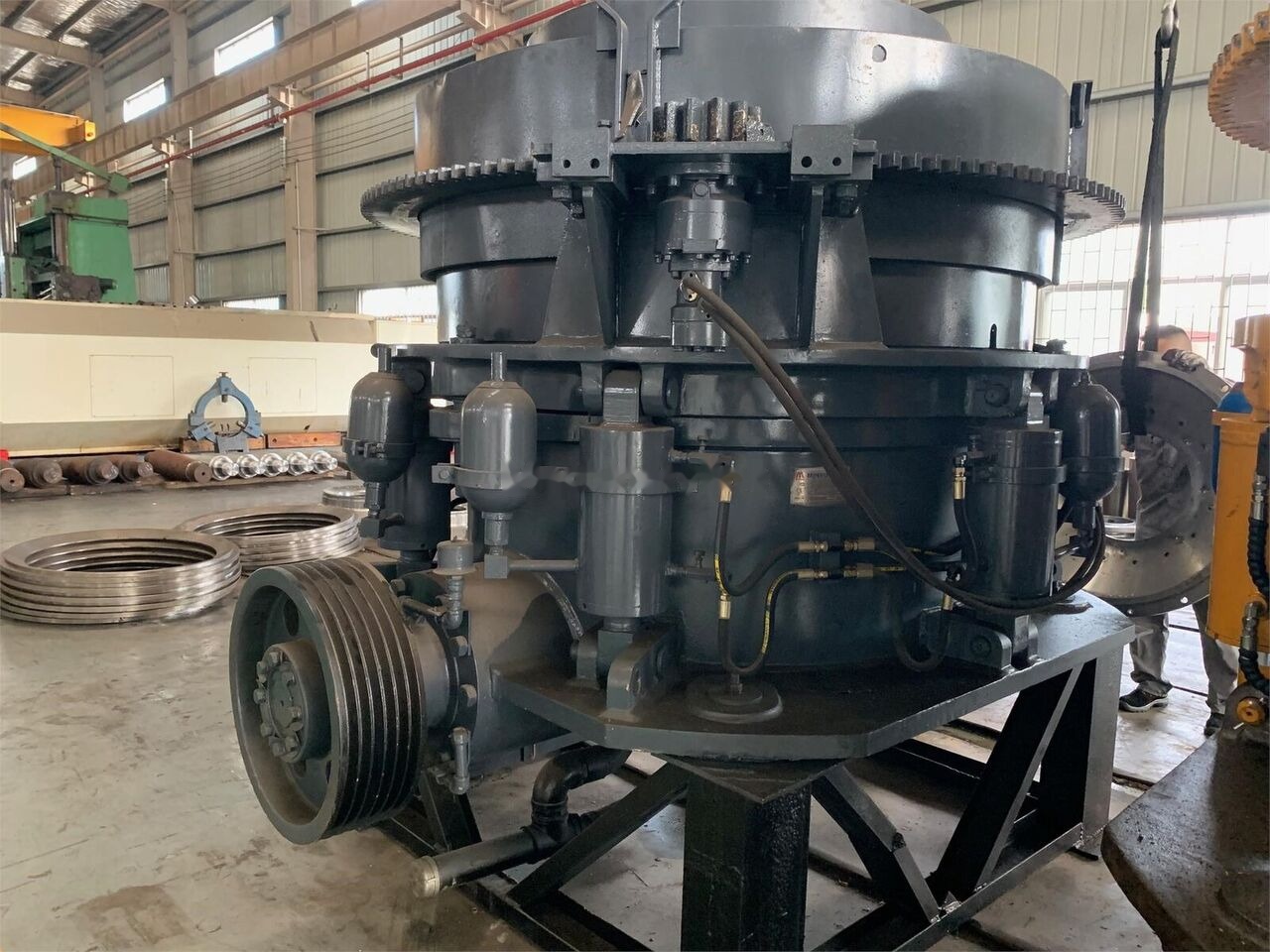 Kinglink MSC300 Hydraulic Cone Crusher - Конусна трошачка: снимка 1 Kinglink MSC300 Hydraulic Cone Crusher - Конусна трошачка: снимка 1